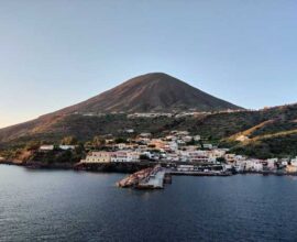 viaggio-sicilia-isole-eolie-lipari-montagna