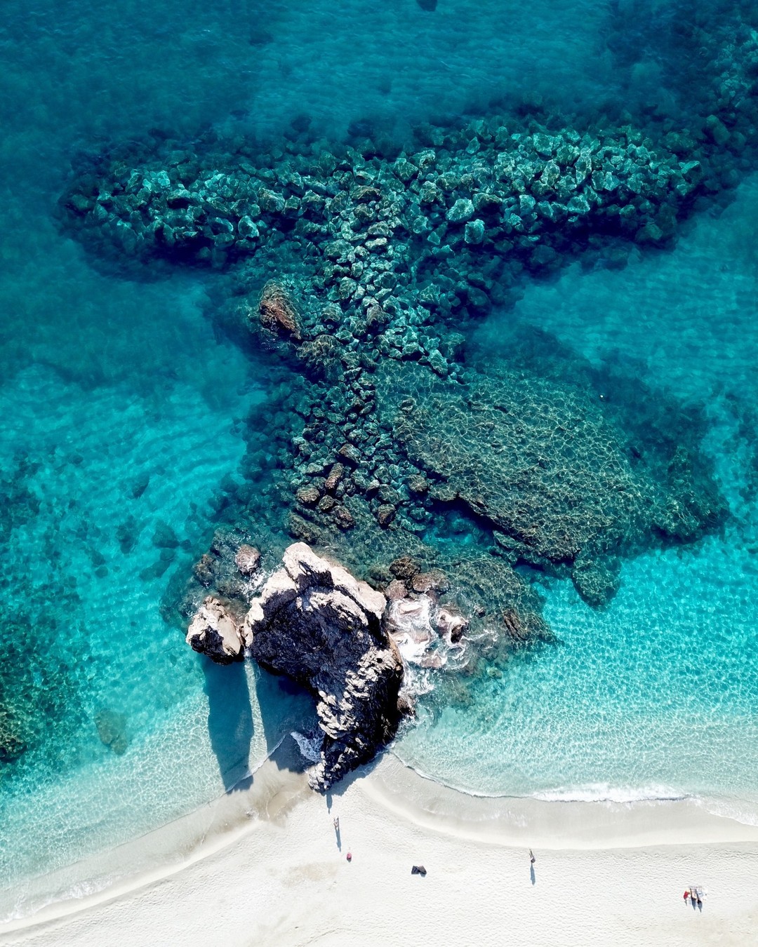𝑬𝒔𝒕𝒂𝒕𝒆 𝒊𝒕𝒂𝒍𝒊𝒂𝒏𝒂 🇮🇹
Giugno, Luglio e Settembre... anche per quest'estate 2022, vediamo mille sfumature di blu! 
PUGLIA e SARDEGNA: scegli le più belle spiagge d'#Italia per le tue vacanze!

💙PUGLIA a Giugno: Marina di Ugento, lì dove finisce l'Italia, ad una spiaggia di distanza delle Maldive del Salento. 

💙SARDEGNA Costa Rei: 7 o 14 notti, decidi tu quanto mare vuoi nella tua estate. A fine giugno si parte!

💙SARDEGNA: ancora Sardegna fino alla fine di luglio. Quando il sole è più caldo, scegli l'azzurro del mare a Muravera.

#estate #italia #puglia #salento #sardegna #viaggi #viaggiare #viaggiatori #travel #traveldesignstudio