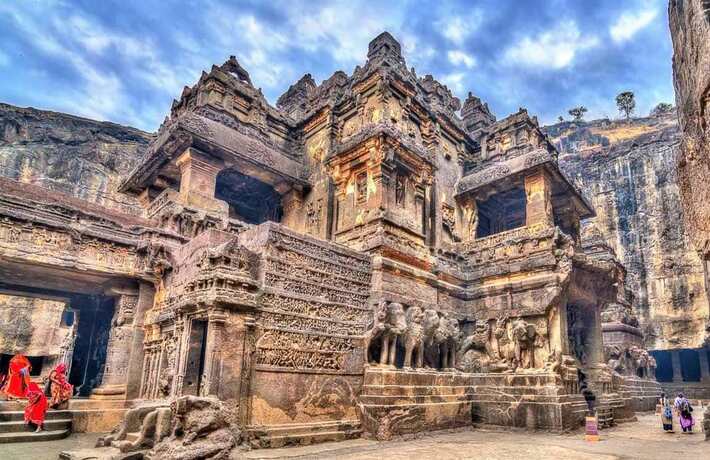 viaggio in centrale grotte ellora