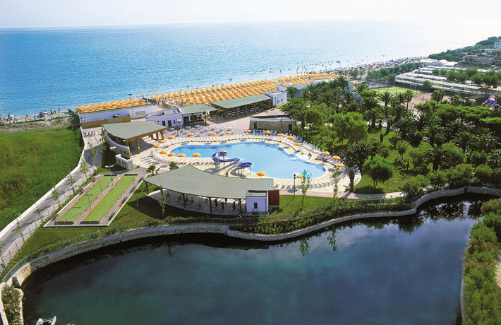 viaggio-puglia-torre-canne-hotel-gran-serena-panoramica-struttura