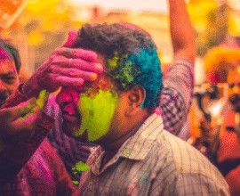 viaggio in india holi