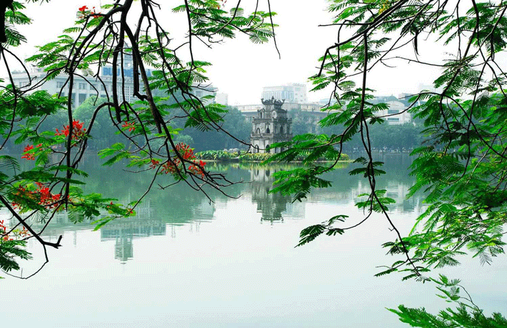viaggio in vietnam lago hanoi
