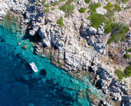 viaggio-sardegna-vista-aerea-mare-di-costa-rei-copertina