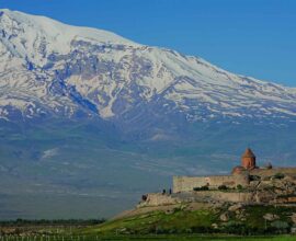 Armenia,-Khor-Virap,-Monte-Ararat-x-copertina-scura