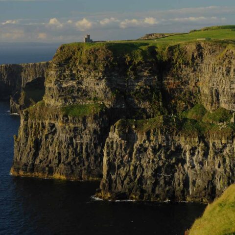 viaggio in Irlanda Cliffs of Moher copertina scura