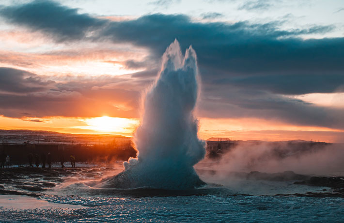 viaggio-islanda-geysir-tramonto