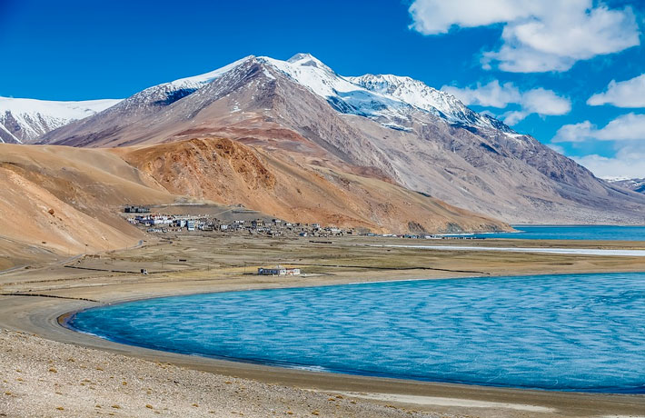 viaggio-bolivia-lago-montagna
