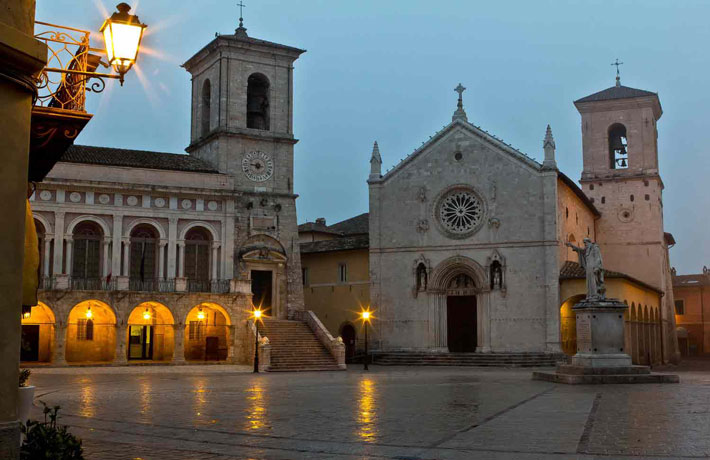 viaggio-umbria-norcia1