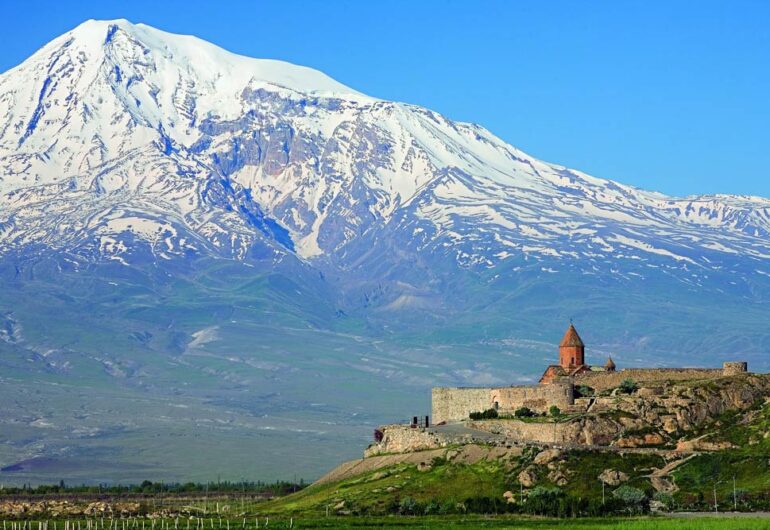Armenia,-Khor-Virap,-Monte-Ararat