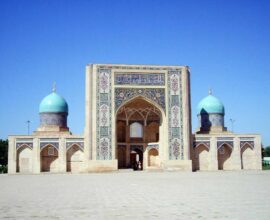 Uzbekistan,-Tashkent,-madrassa-Barak-Khan